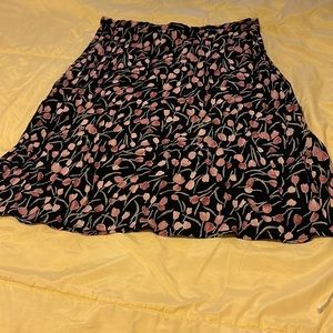Skirt, flare bottom, 100% rayon, 24” long, 2 tone pink & gray print on black